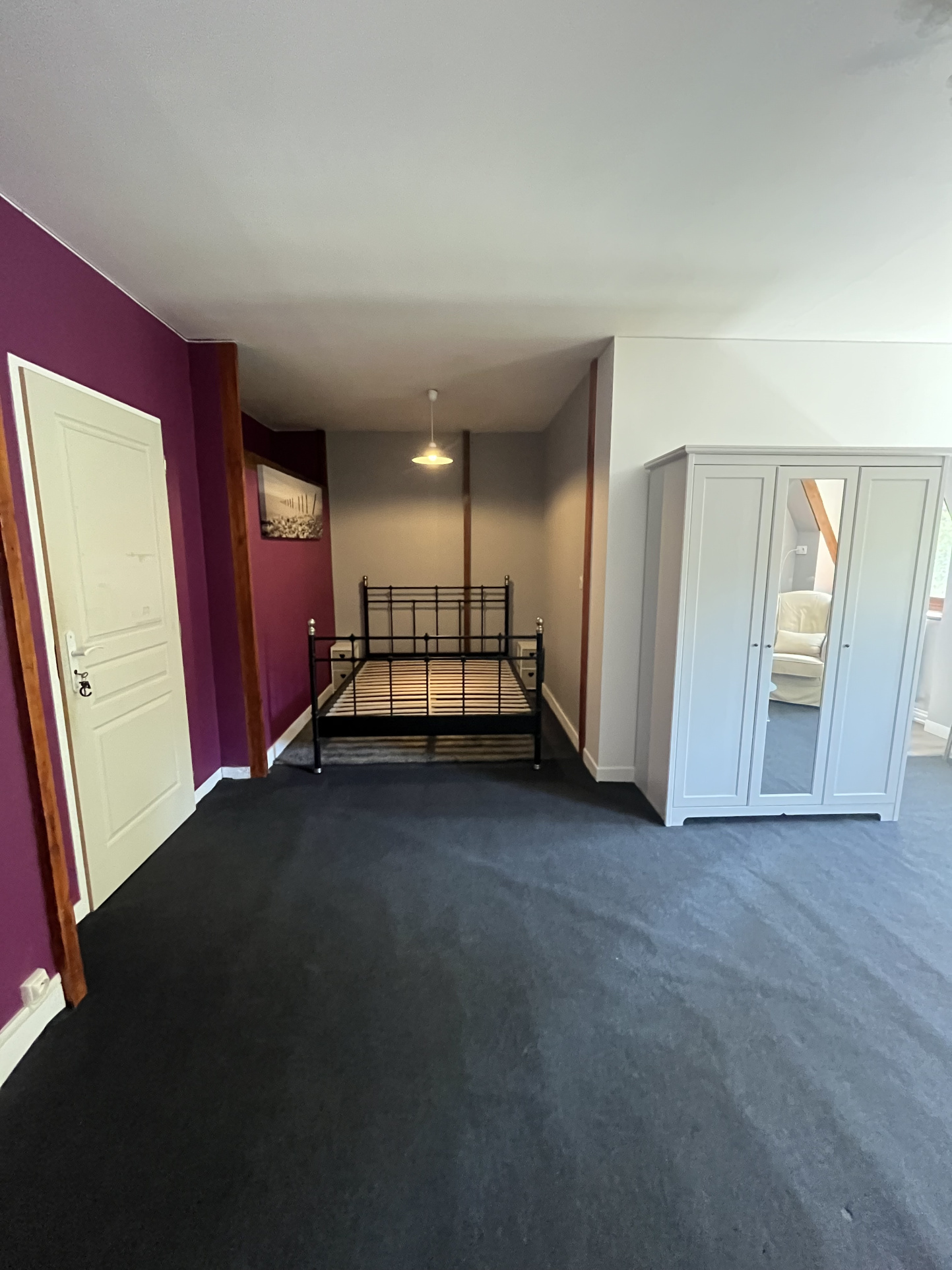 GIERES LE CHATEAU DES ARENES - CHAMBRE MEUBLEE