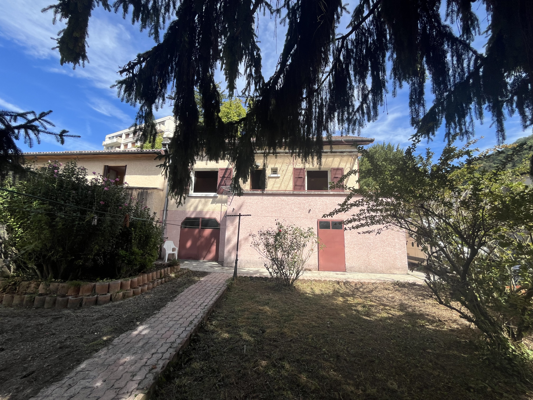 GIERES CENTRE MAISON